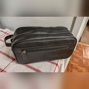 Brooks Brothers Mens Black Pebbled Leather Travel Dopp Kit Bag
